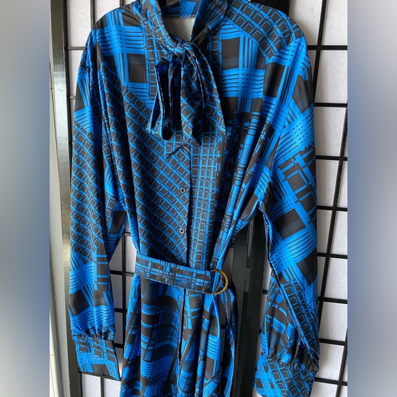 4X-5X Elle Blue & Black Geo Print Dress with Belt - Picture 1 of 8
